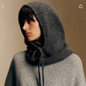 SÉZANE Hooded Scarf in Charcoal Grey